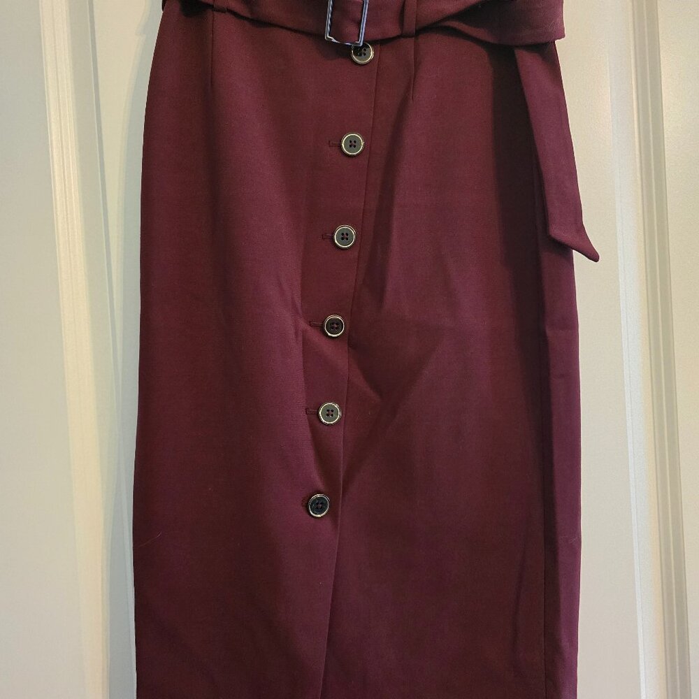 White House Black Market skirt